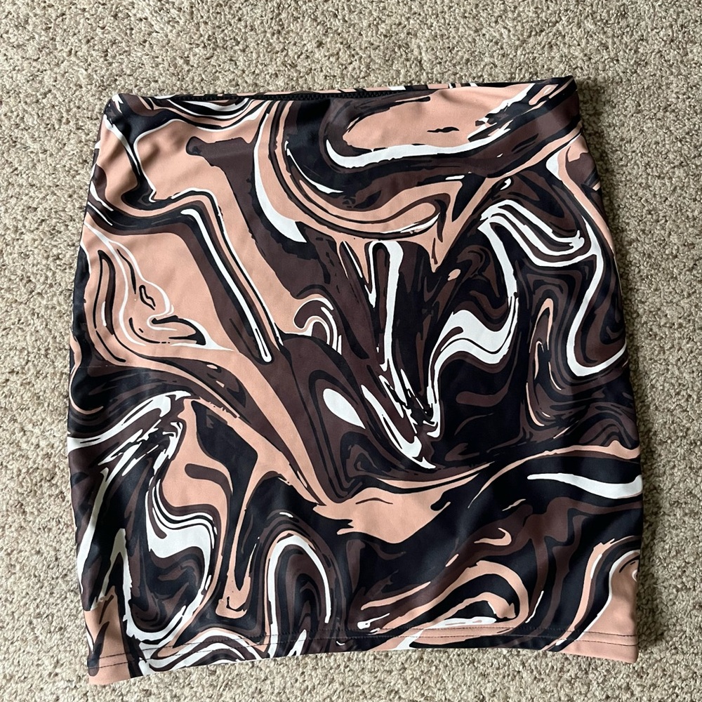 Swirl Pattern Skirt